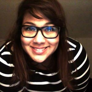 Meet your Posher, Claudia